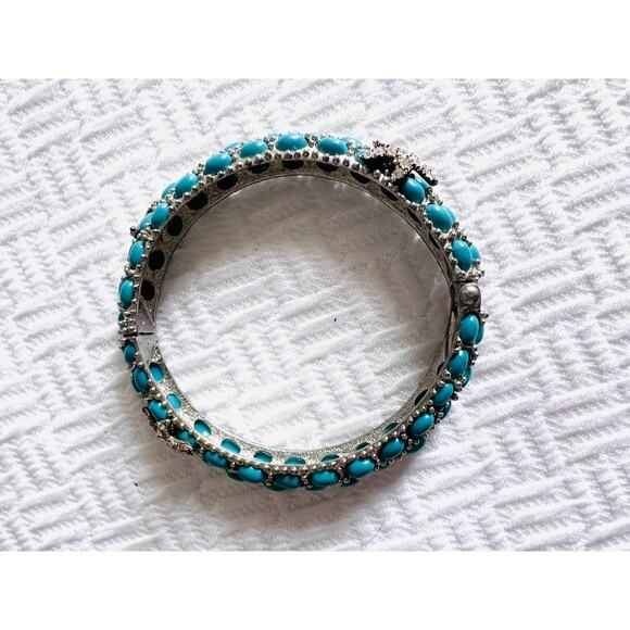Vintage Turquoise Cabochon Starfish Rhinestone Hinged Bangle Bracelet 2.25” - Picture 5 of 10